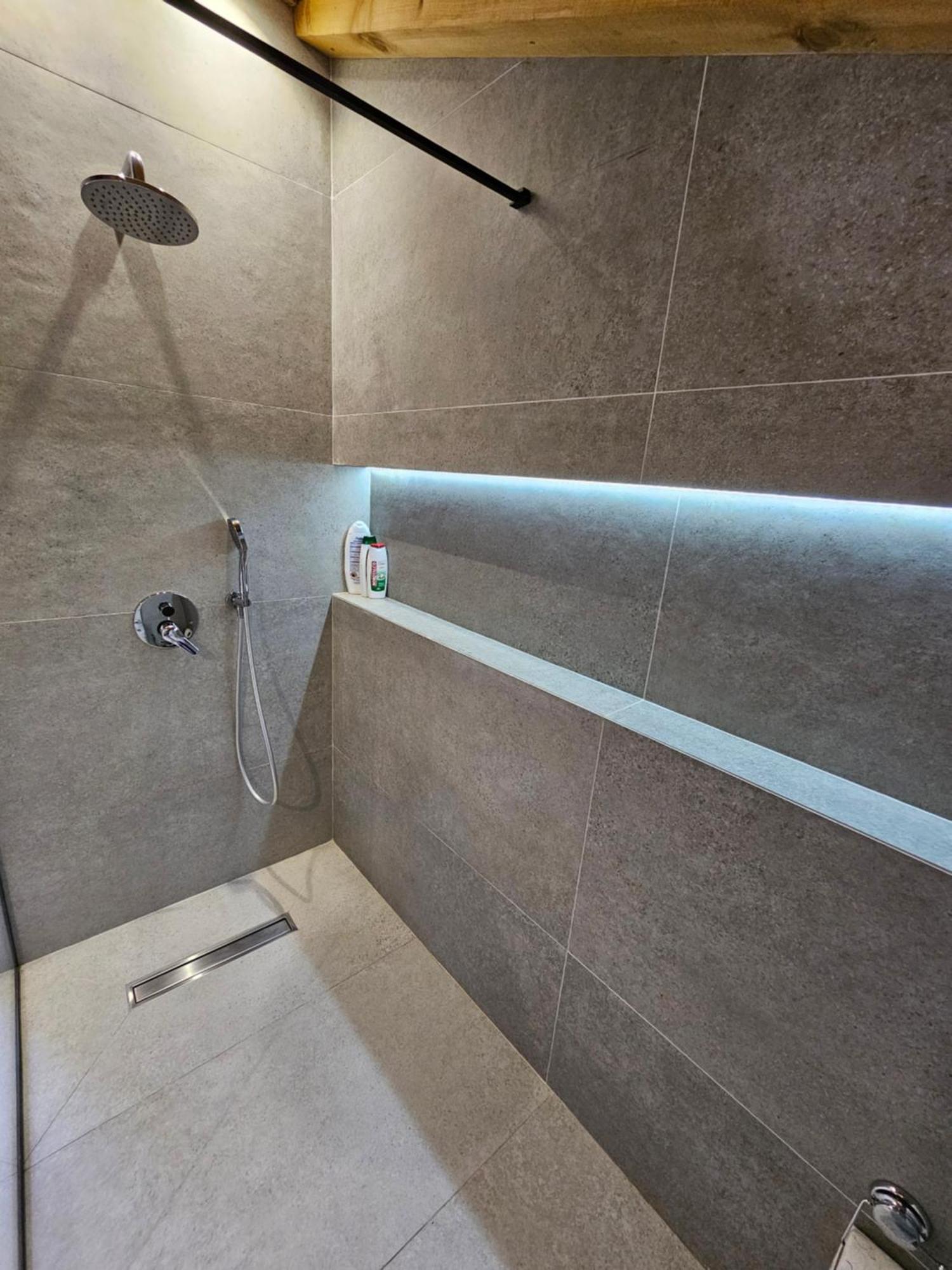 Mati Apartments Prishtina Prishtinë Ngoại thất bức ảnh