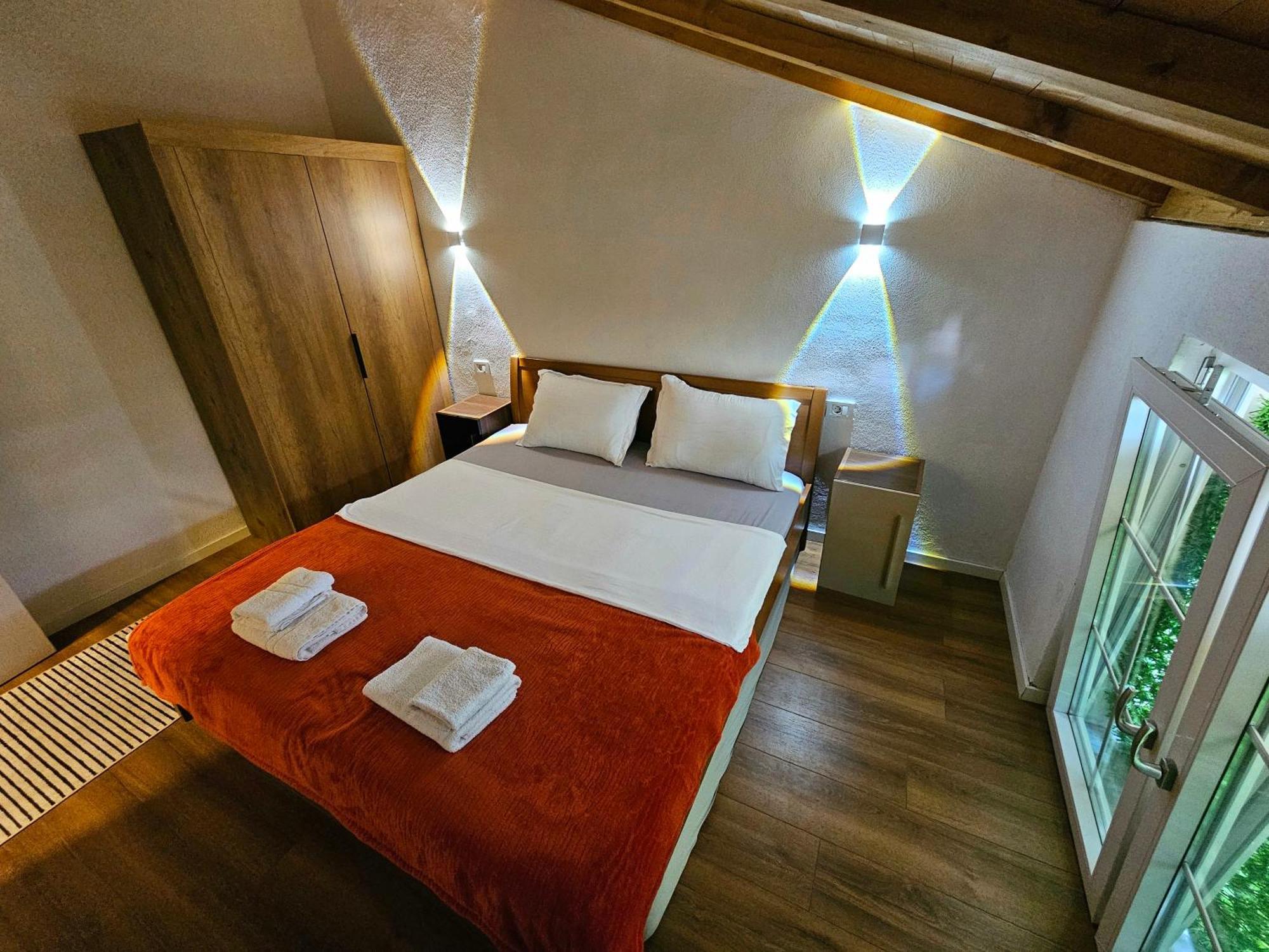 Mati Apartments Prishtina Prishtinë Ngoại thất bức ảnh