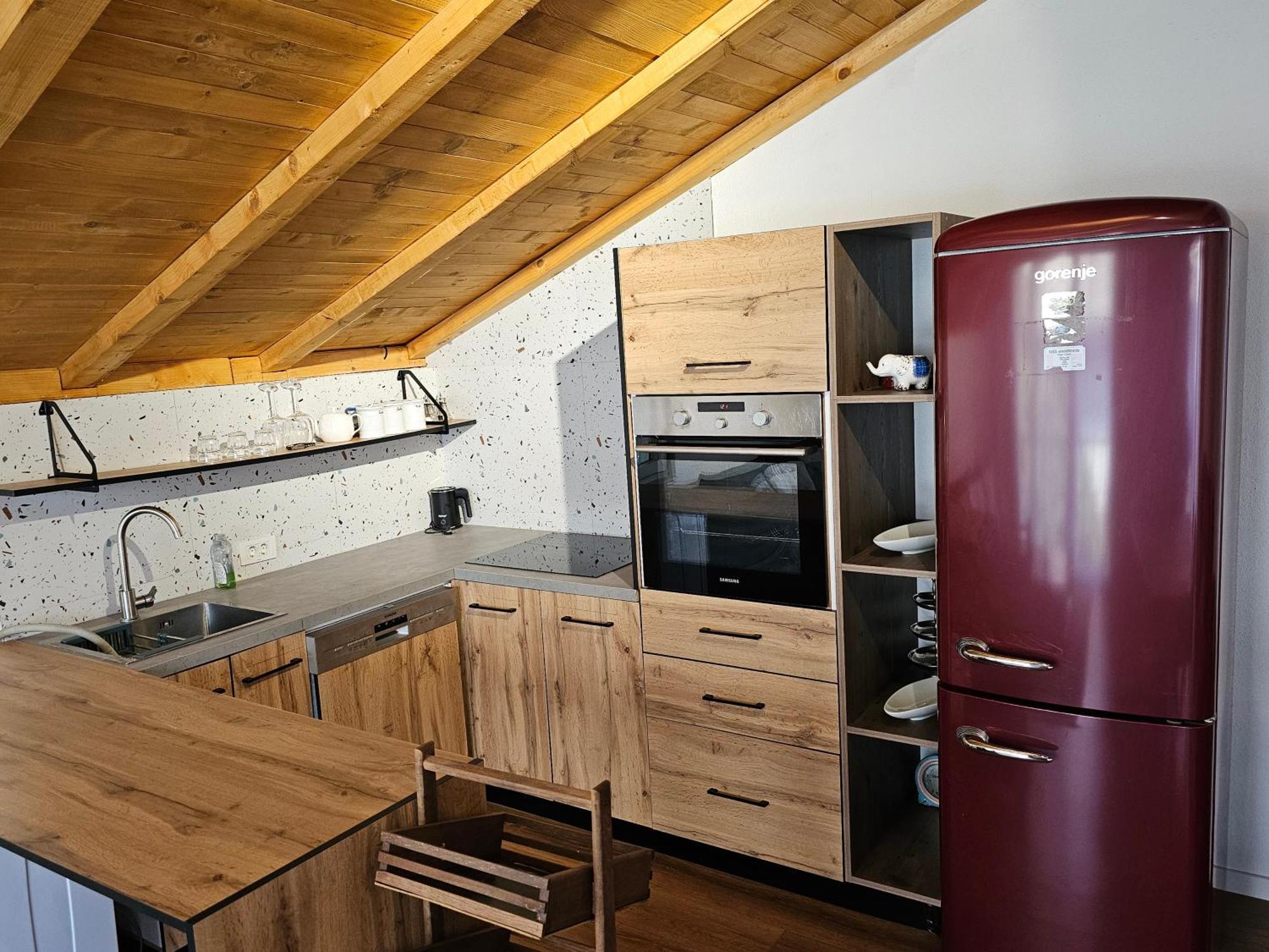 Mati Apartments Prishtina Prishtinë Ngoại thất bức ảnh