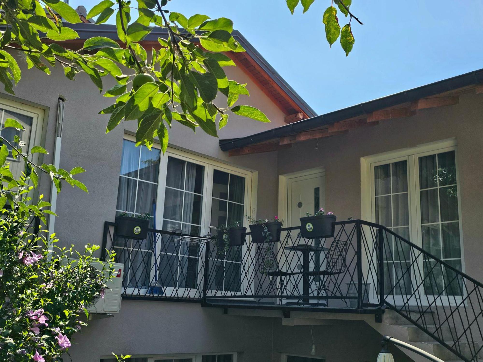 Mati Apartments Prishtina Prishtinë Ngoại thất bức ảnh